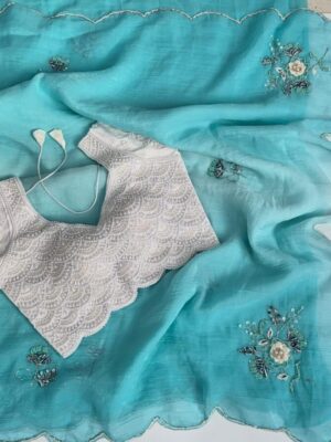 Pure soft crunchy pedding saree with beautiful handwork khatli with aarco