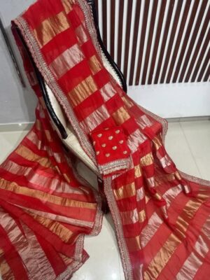 *Georgette tissue silk saree with golden & silver Jari tissue patta weaving all over, embroidery scalloped border, and a matching Banglori embroidery work blouse. Perfect blend of luxe & elegance for weddings or grand events