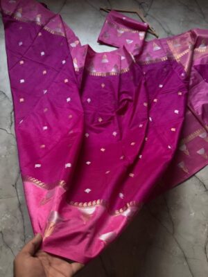 BANARASI WARM SIK DYED SAREES*